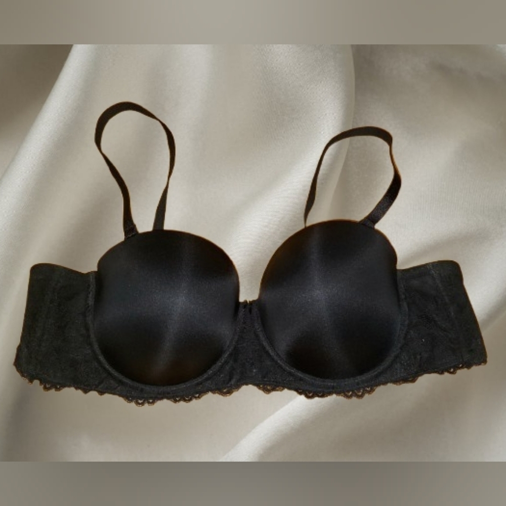 Torrid 46B  Black Push-Up Lace Underwire Bra Straps/Strapless Converts